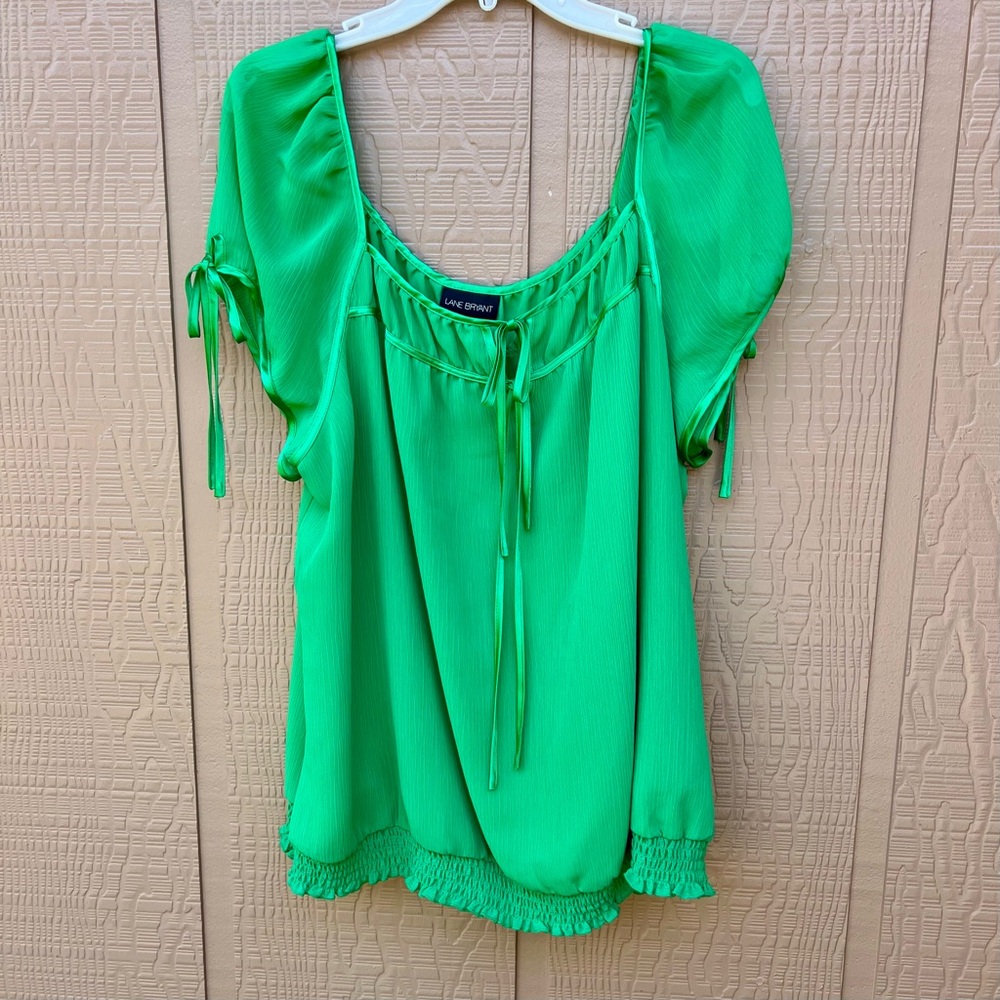 ⭐️Lane Bryant Bright Green Blouse